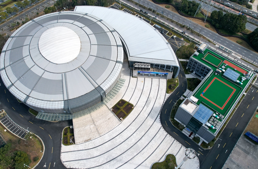 NBA押注平台湖州德清体育中心亚运排球场馆：“绿色智能”的新型智慧场馆(图1)